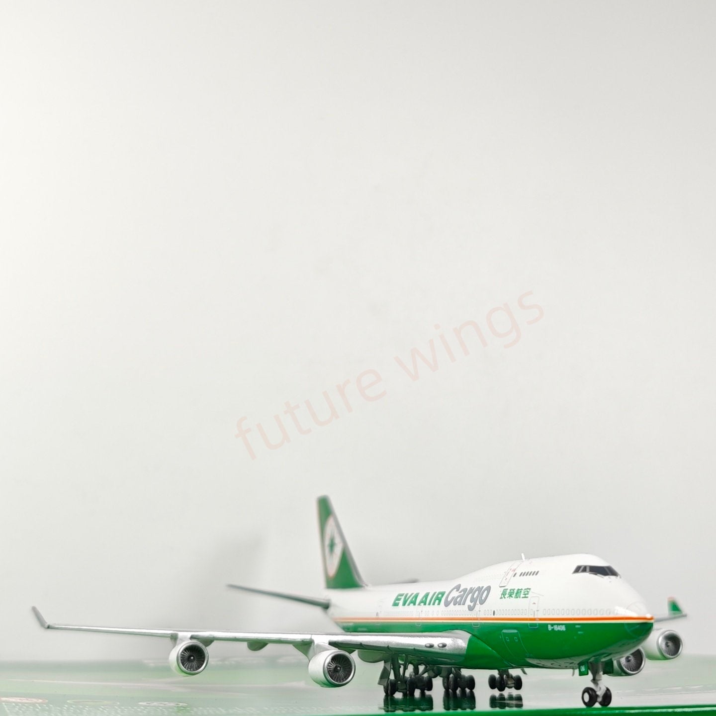 1:400 JC Wings XX4188 EVA Cargo B747-400 B-16406 Aircraft Model+Free Tractor