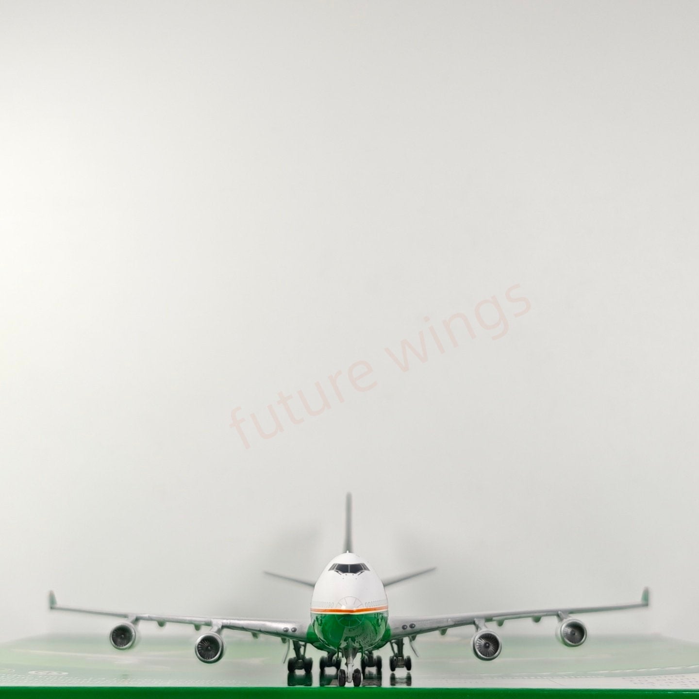 1:400 JC Wings XX4188 EVA Cargo B747-400 B-16406 Aircraft Model+Free Tractor