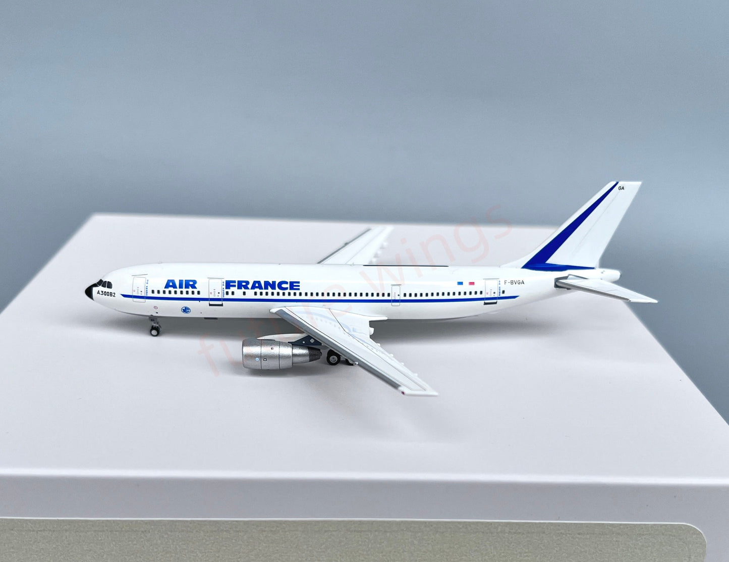 1:400 Yu Model YU30002 Air France A300B2 F-BVGA Aircraft Model+Free Tractor