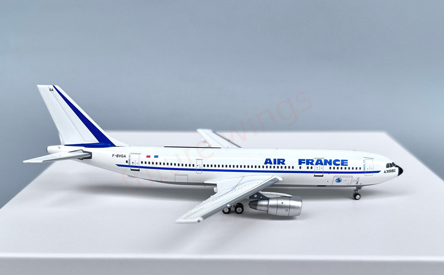 1:400 Yu Model YU30002 Air France A300B2 F-BVGA Aircraft Model+Free Tractor