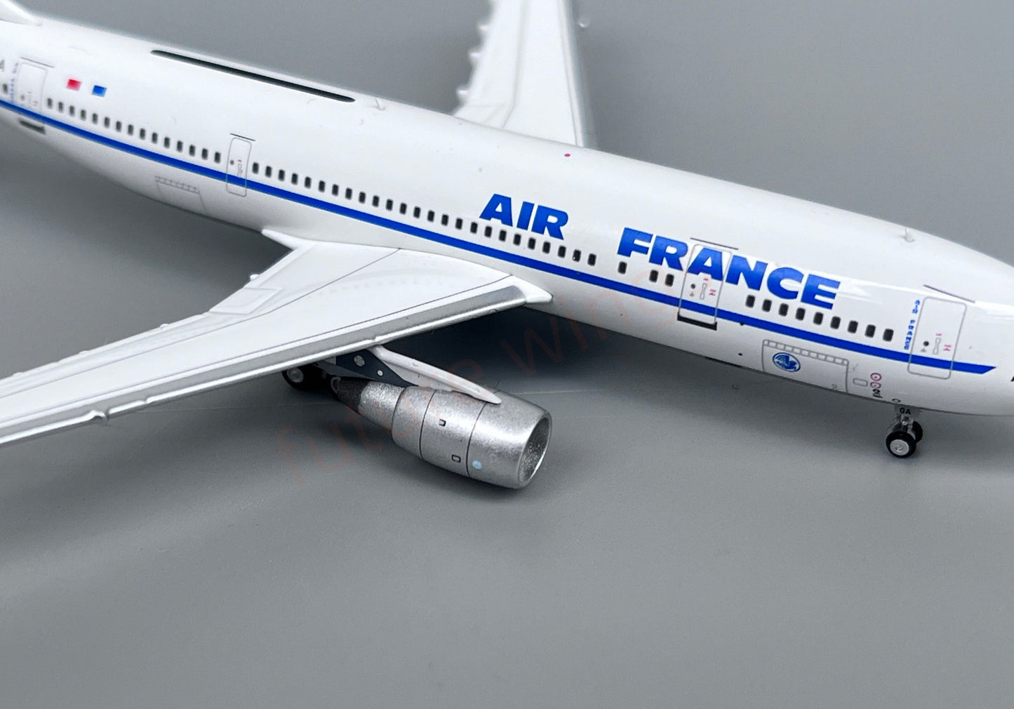 1:400 Yu Model YU30002 Air France A300B2 F-BVGA Aircraft Model+Free Tractor