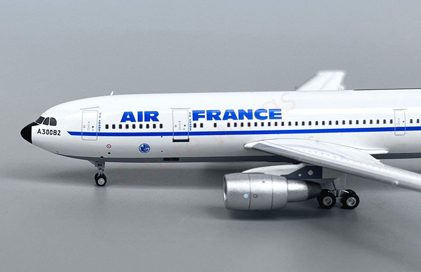 1:400 Yu Model YU30002 Air France A300B2 F-BVGA Aircraft Model+Free Tractor