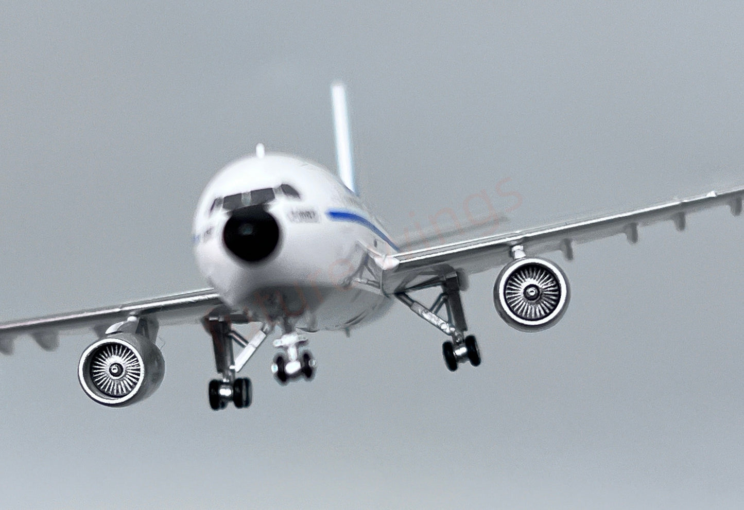 1:400 Yu Model YU30002 Air France A300B2 F-BVGA Aircraft Model+Free Tractor