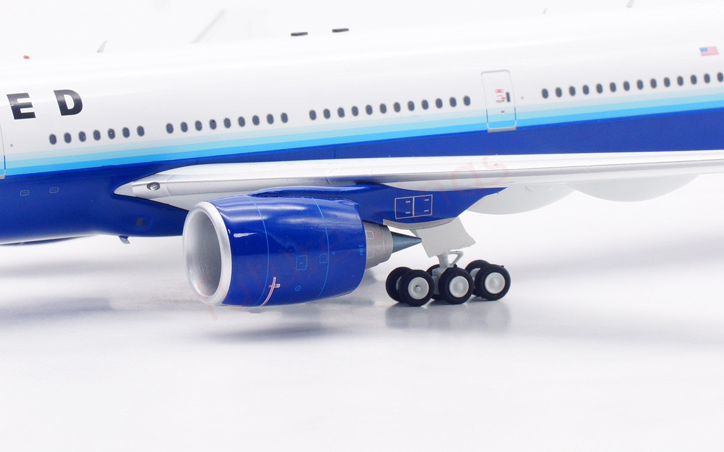 1:200 InFlight200 United Airlines B777-200 N220UA Diecast Aircraft Model