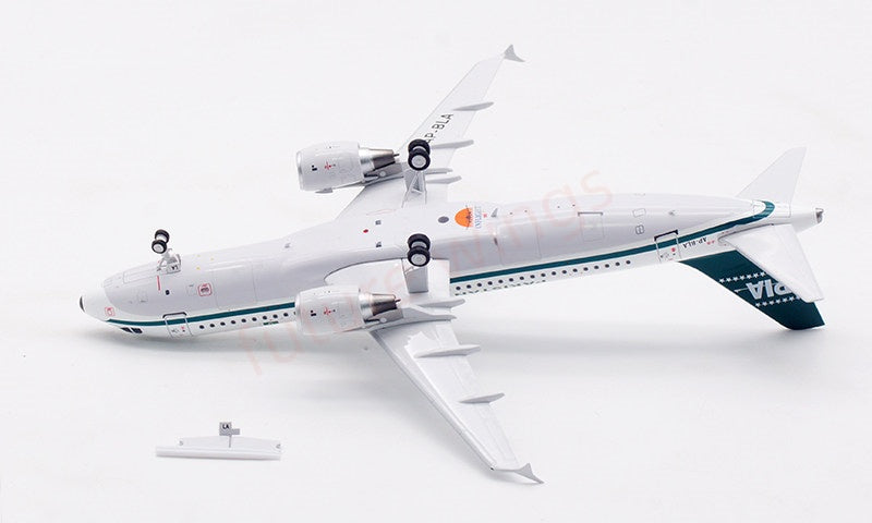 1:200 InFlight200 PIA B777 AP-BGY A320 AP-BLA 2IN1 Set Diecast Aircraft Model