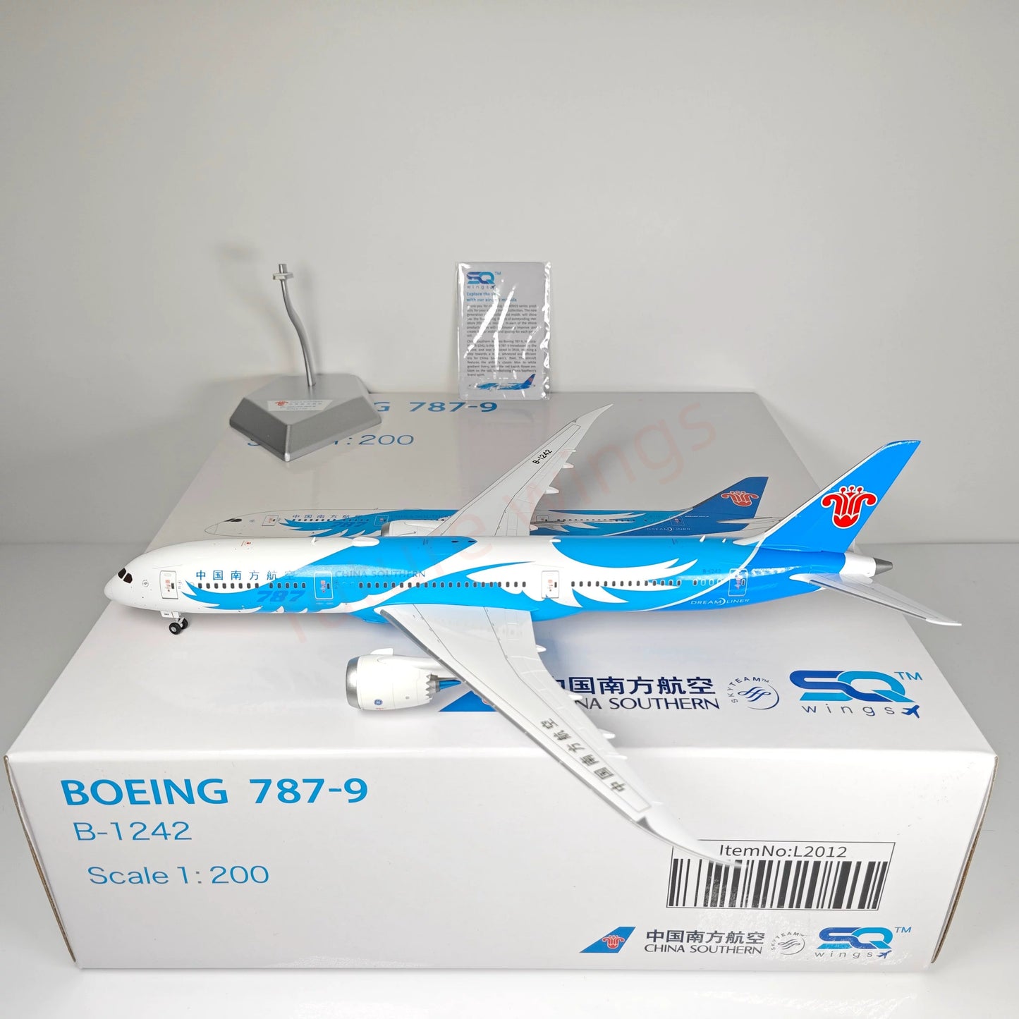 1:200 SQ Wings China Southern Airlines B787-9  B-1242 Diecast Aircraft Model