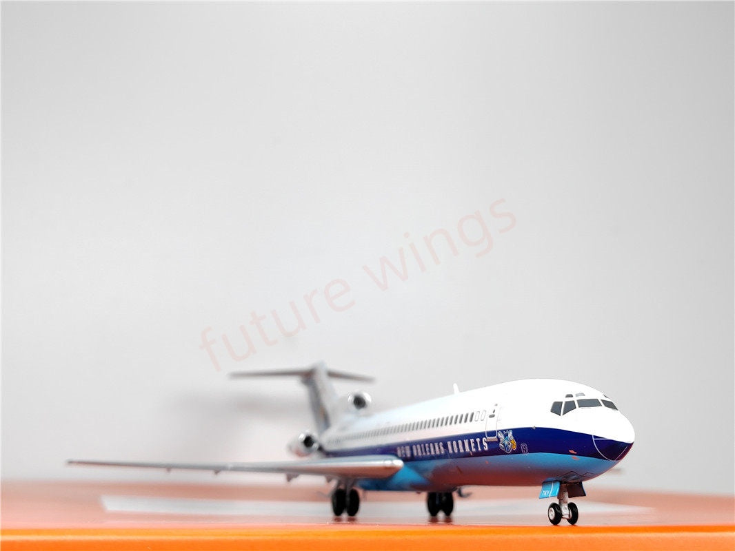 1:200 JC Wings EW2722007 New Orleans Hornets B727-200 N777KY Diecast Aircraft Model