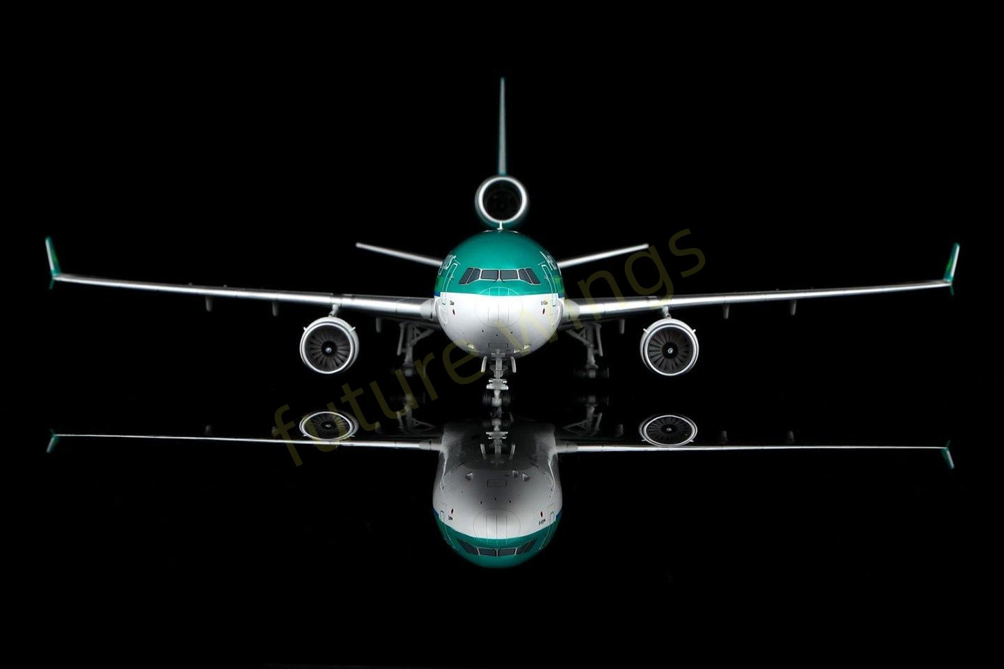 1:200 SQ Wings AerLingus Mcdonnell Douglas MD-11 N272WA Diecast Aircraft Model
