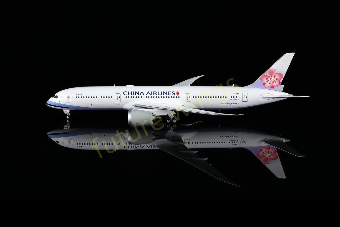 1:200 SQ Wings China Airlines B787-9 B-18811 Diecast Aircraft Model