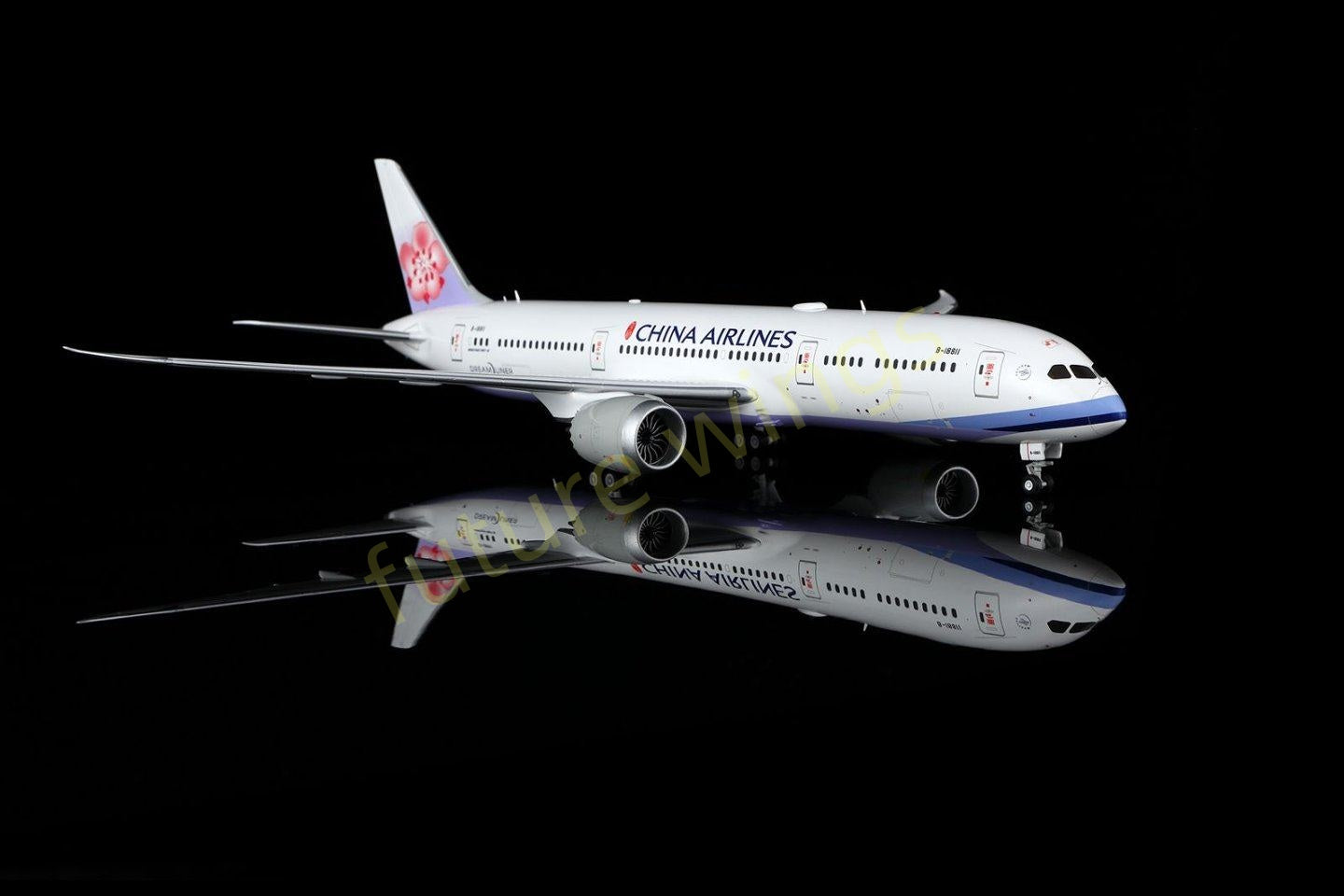 1:200 SQ Wings China Airlines B787-9 B-18811 Diecast Aircraft Model