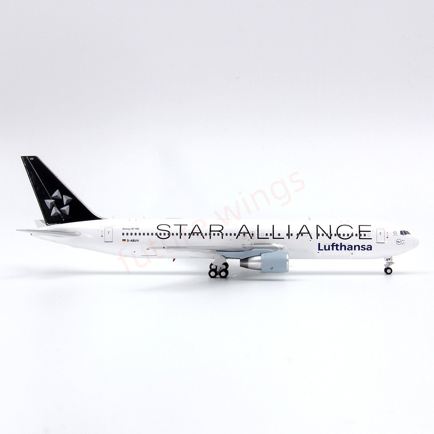 1:400 Geministar Lufthansa Airlines B767-300ER D-ABUV “STAR ALLIANCE”Aircraft Model+Free Tractor
