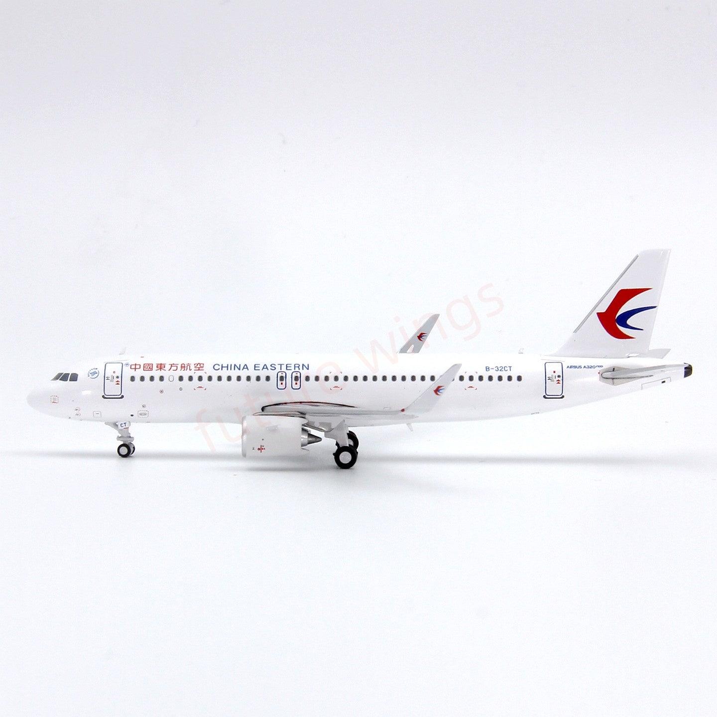 1:400 Geministar China Eastern Airlines A320neo B-32CT Aircraft Model+Free Tractor