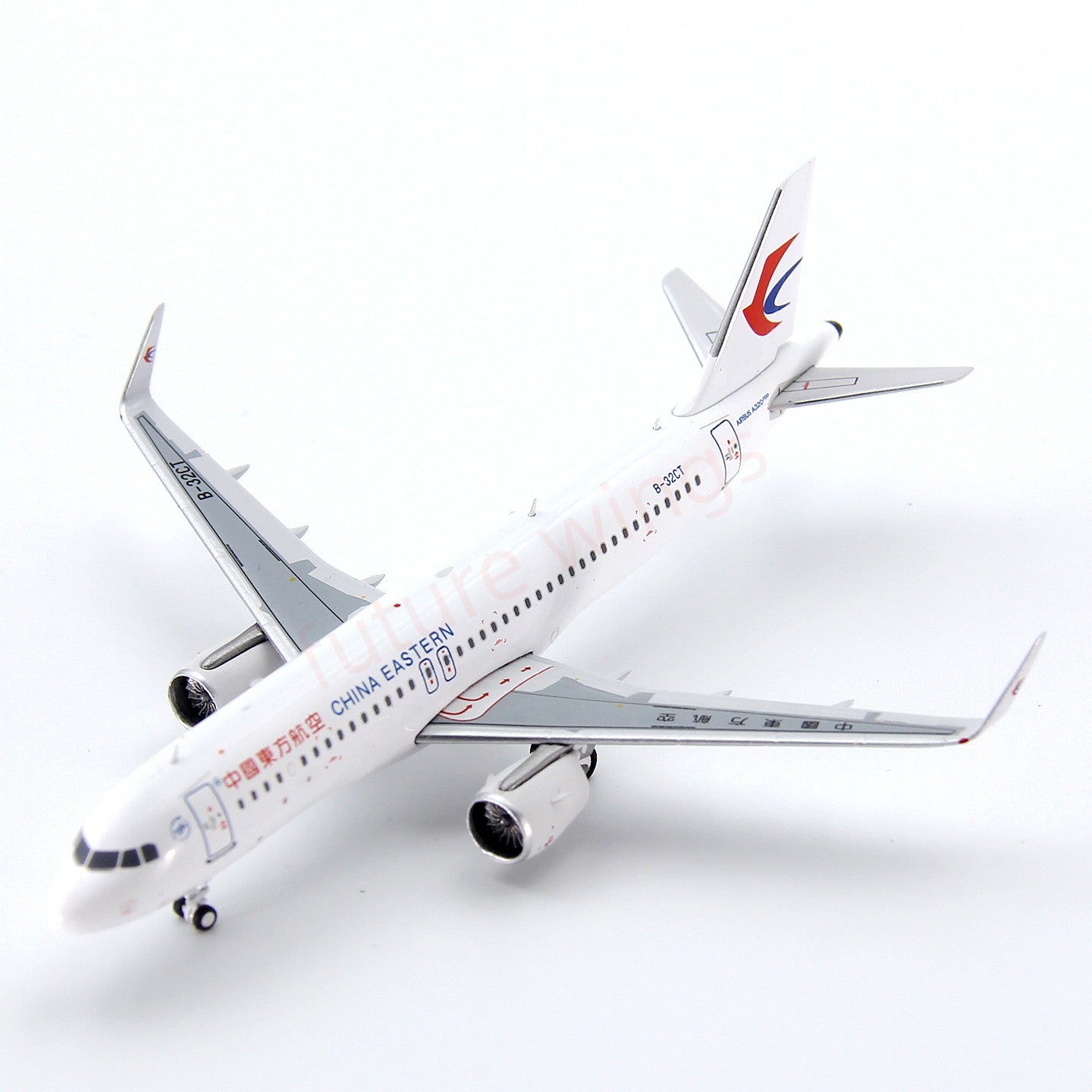 1:400 Geministar China Eastern Airlines A320neo B-32CT Aircraft Model+Free Tractor