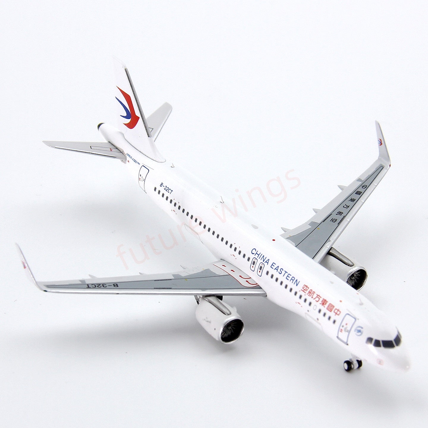 1:400 Geministar China Eastern Airlines A320neo B-32CT Aircraft Model+Free Tractor