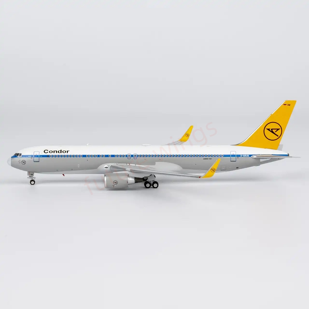 1:400 NG Models NG17009 Condor B767-300ER D-ABUM Aircraft Model+Free Tractor