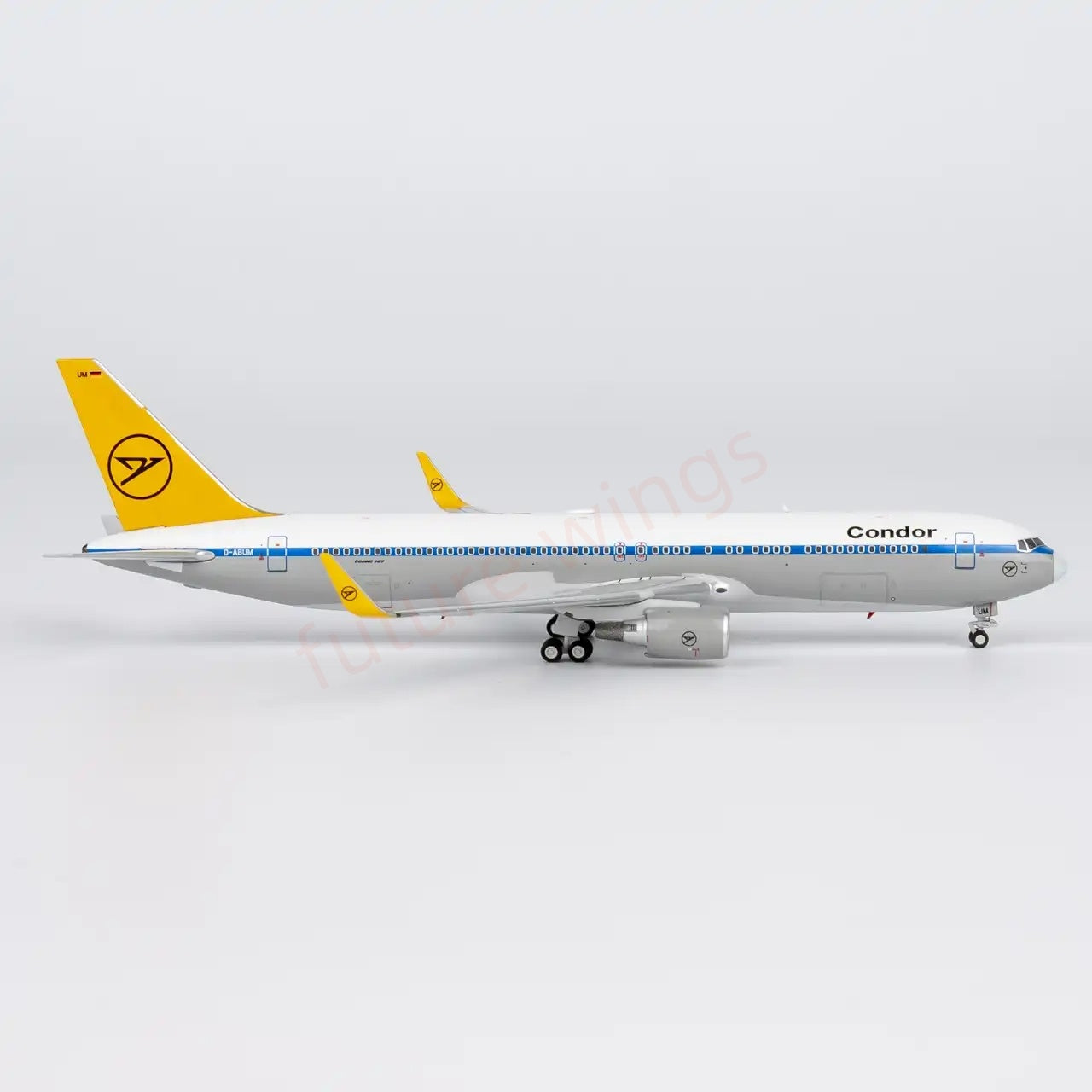 1:400 NG Models NG17009 Condor B767-300ER D-ABUM Aircraft Model+Free Tractor