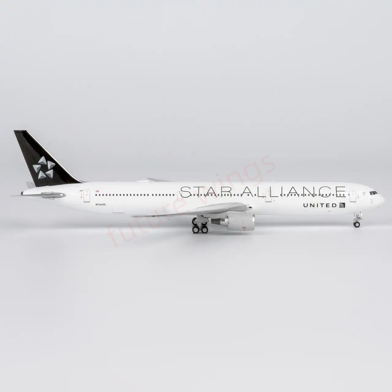 1:400 NG Models NG18002 United Airlines B767-400ER N76055 Aircraft Model+Free Tractor