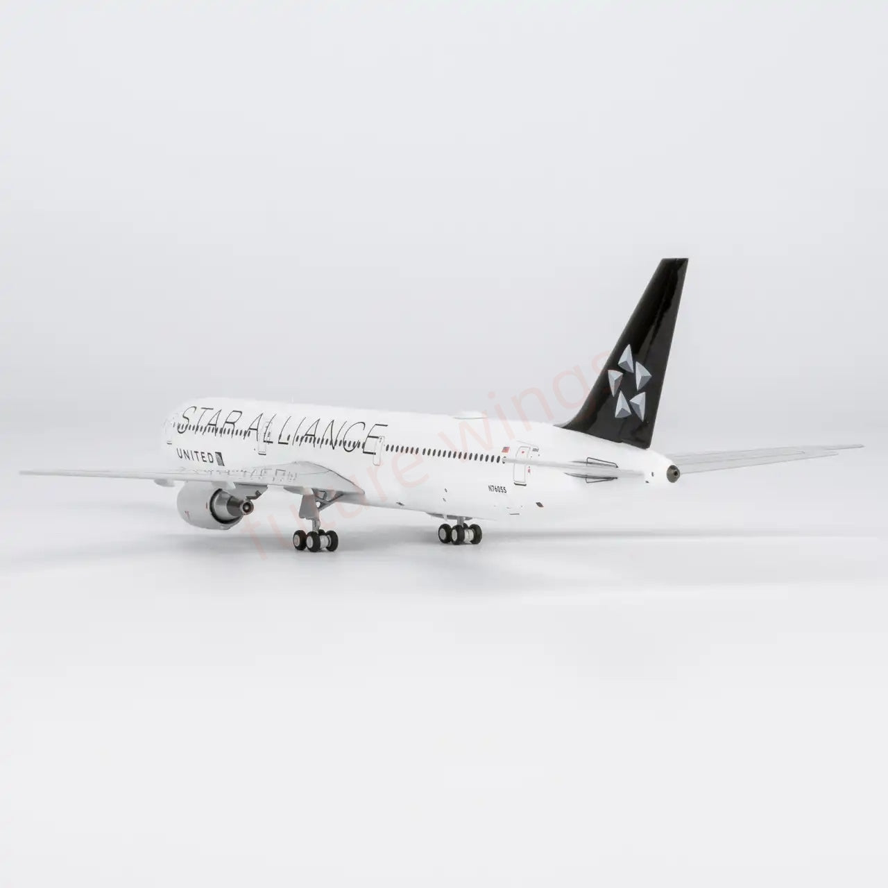 1:400 NG Models NG18002 United Airlines B767-400ER N76055 Aircraft Model+Free Tractor