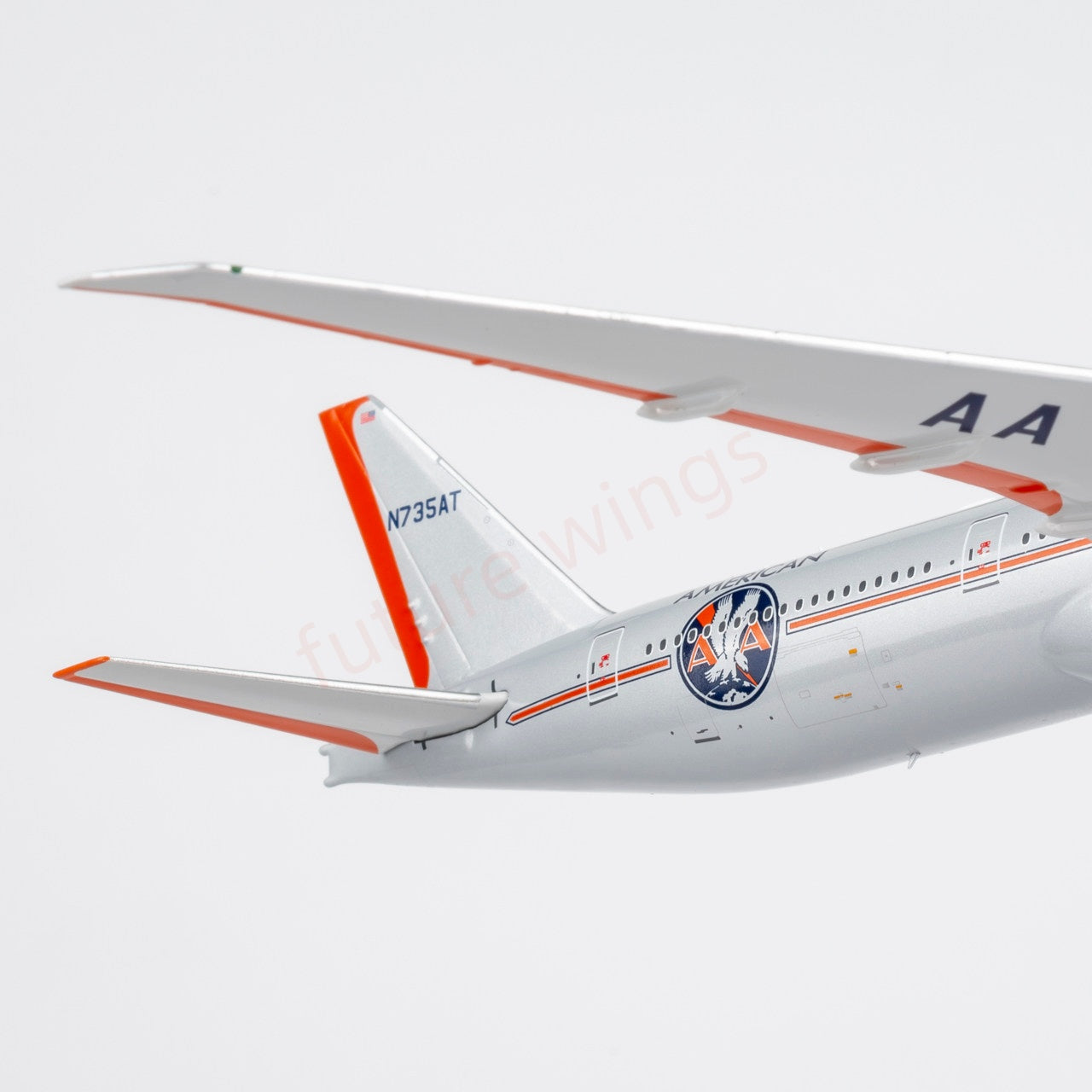 1:400 NG Models NG73090 American Airlines B777-300ER N735AT Aircraft Model+Free Tractor
