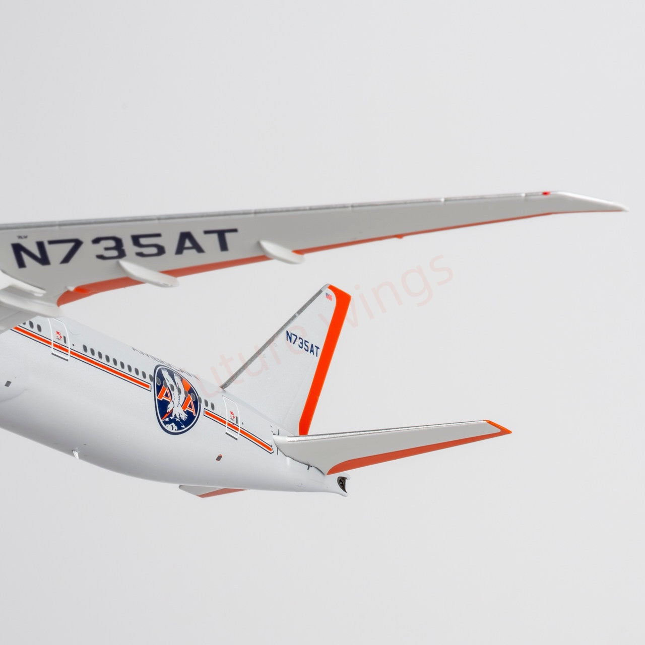 1:400 NG Models NG73090 American Airlines B777-300ER N735AT Aircraft Model+Free Tractor