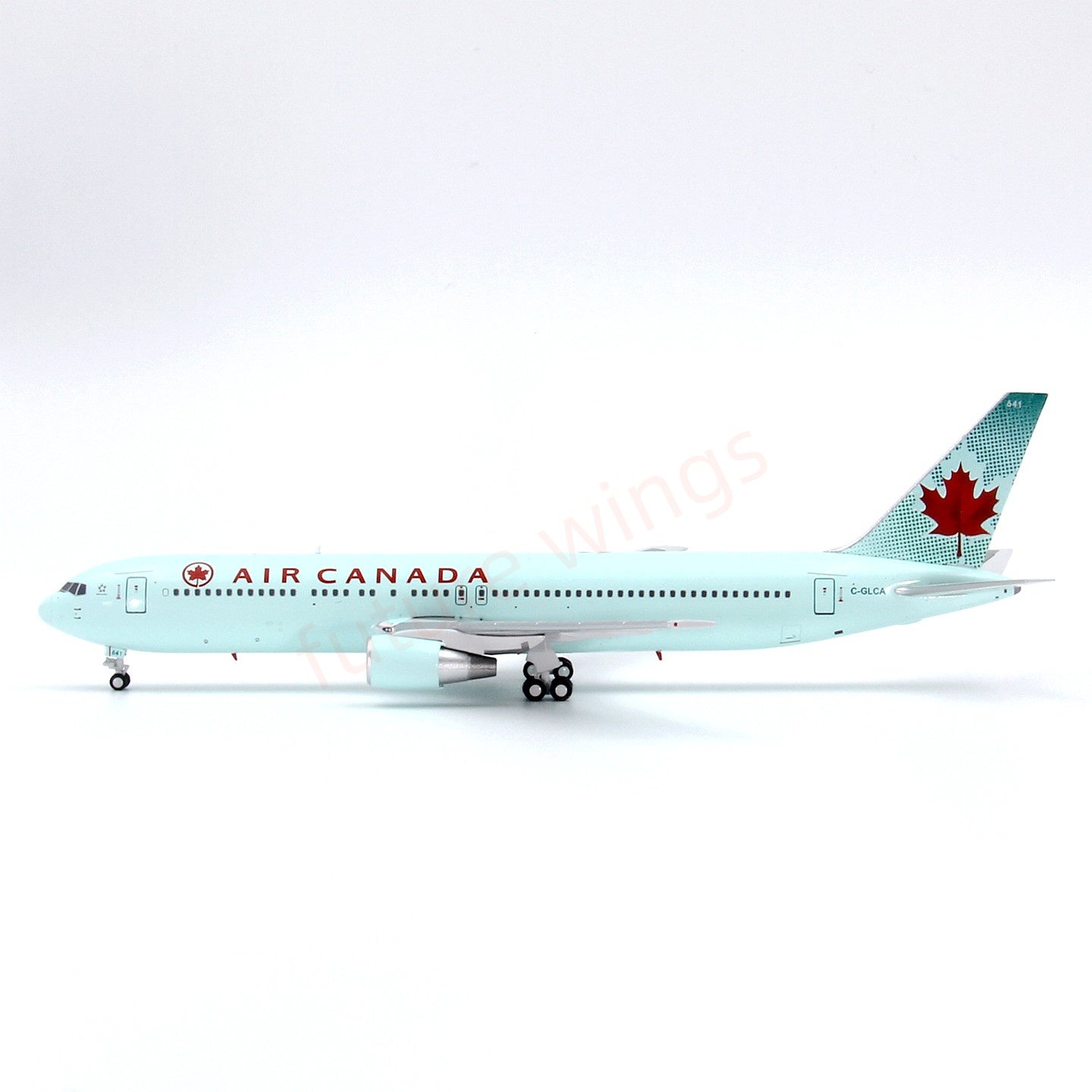 1:400 C Model Air Canada B767-300 C-GLCA Aircraft Model+Free Tractor