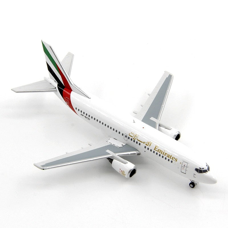 1:400 C Model Emirates Airways B737-300 AP-BCD Aircraft Model+Free Tractor