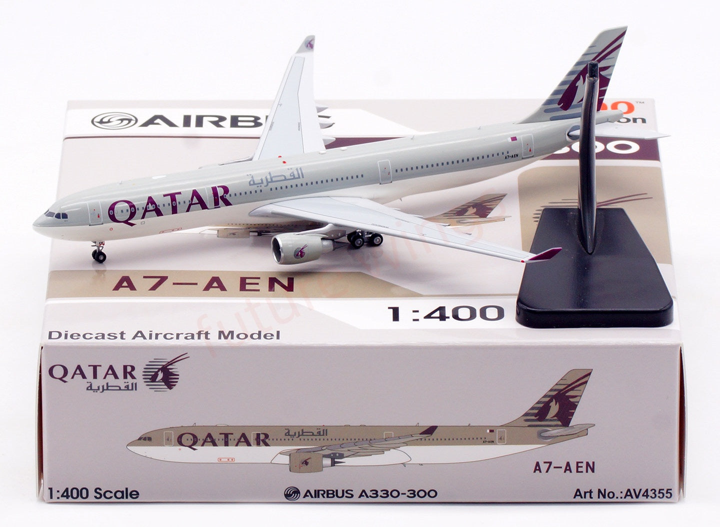 1:400 Aviation400 Qatar Airways A330-300 A7-AEN Aircraft Model Free Tractor+Stand