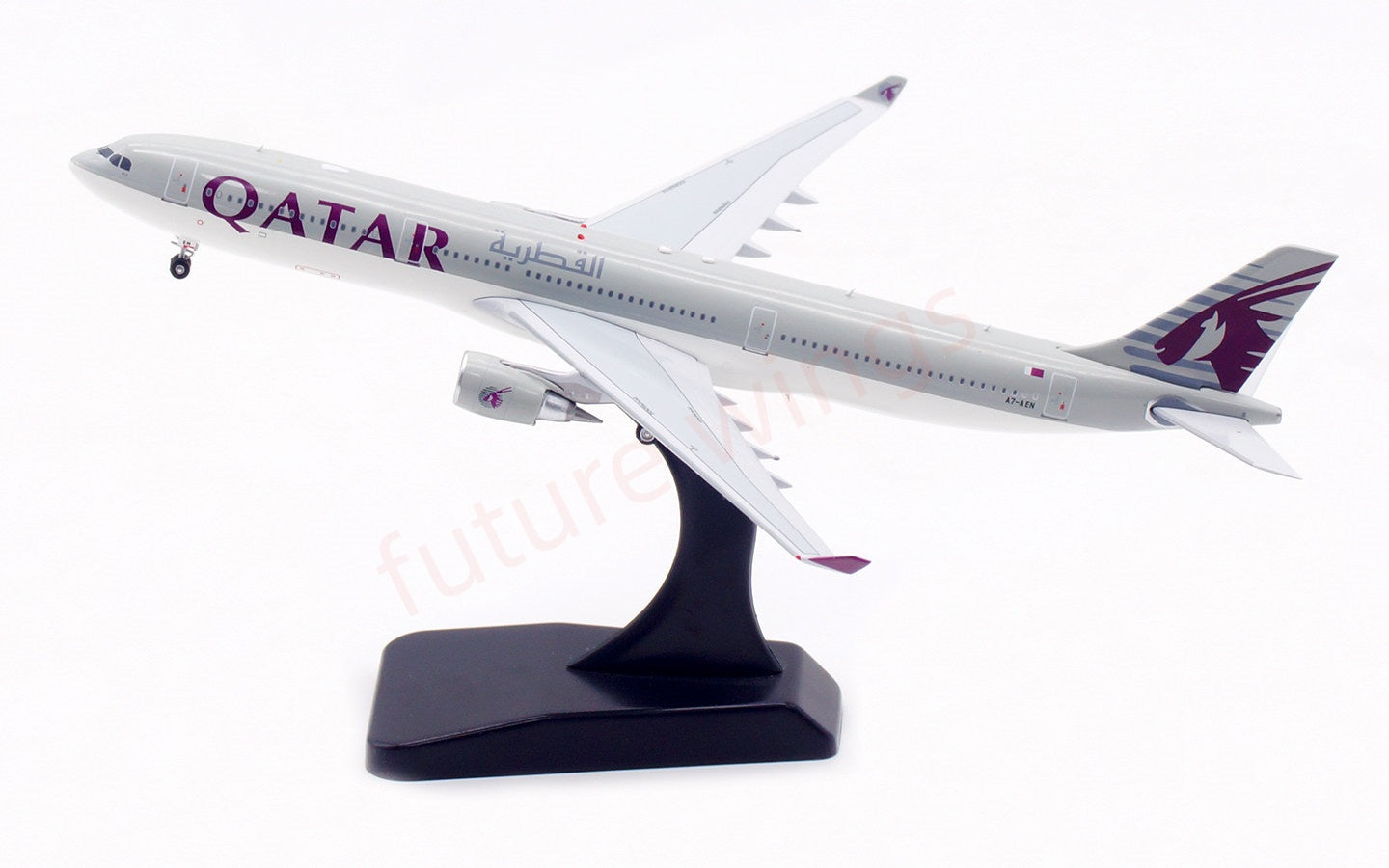 1:400 Aviation400 Qatar Airways A330-300 A7-AEN Aircraft Model Free Tractor+Stand