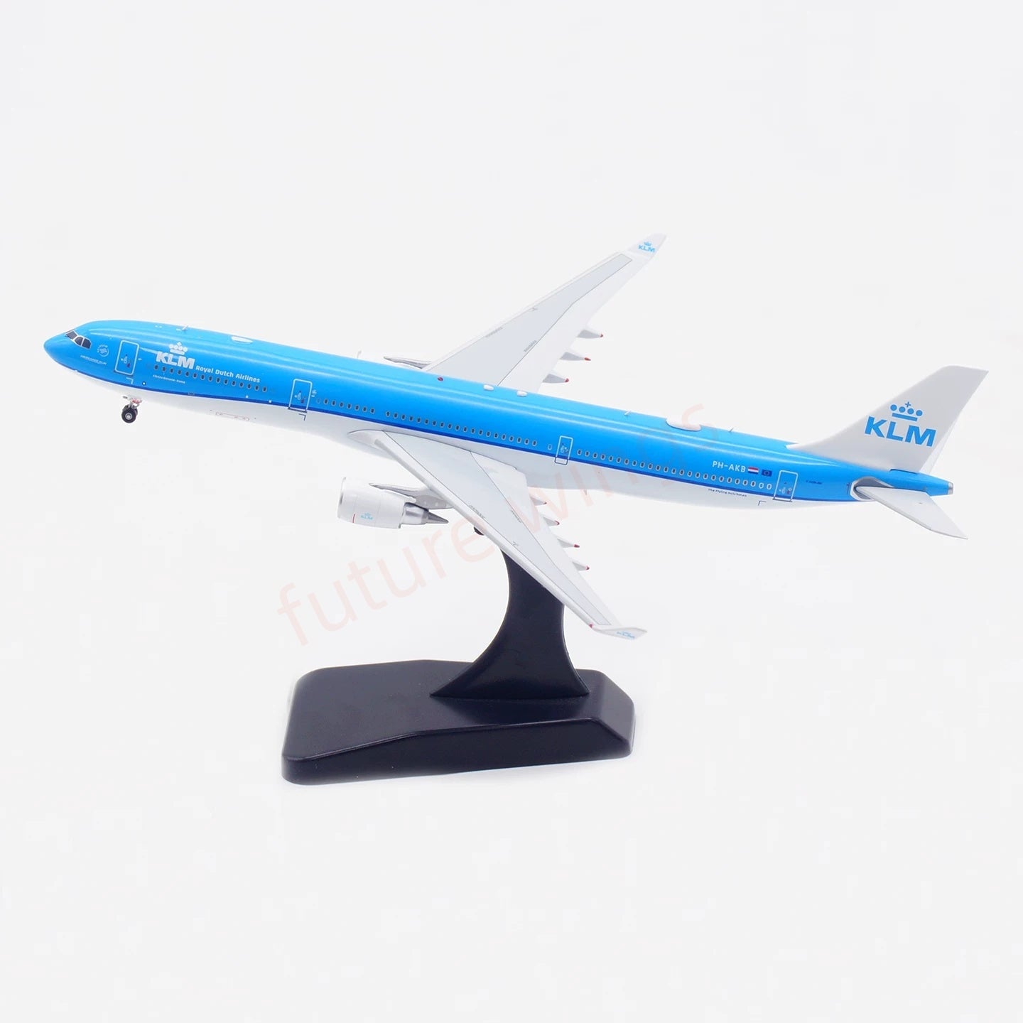 1:400 Aviation400 KLM A330-300 PH-AKB Aircraft Model Free Tractor+Stand