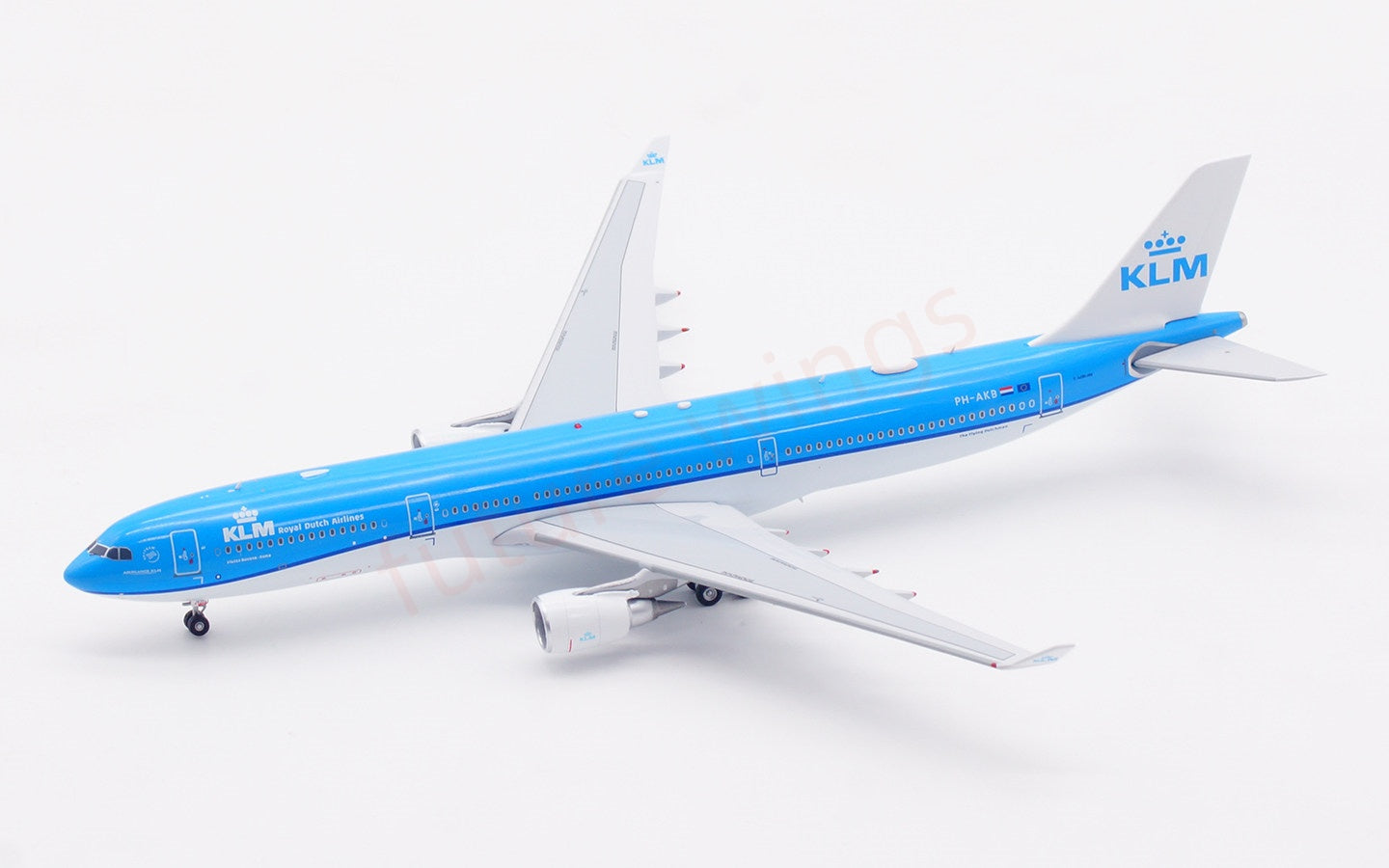 1:400 Aviation400 KLM A330-300 PH-AKB Aircraft Model Free Tractor+Stand