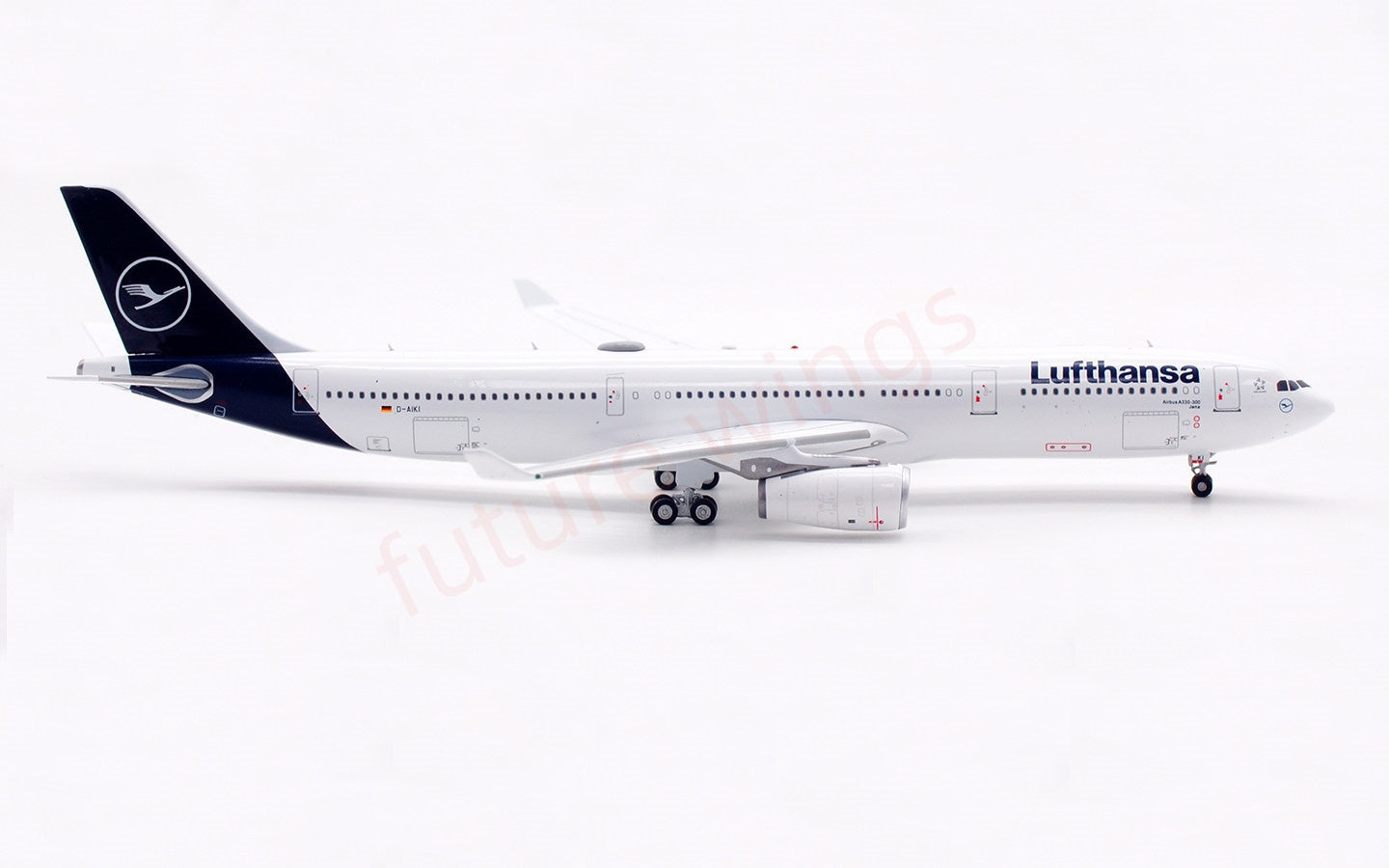 1:400 Aviation400 Lufthansa Airlines A330-300 D-AIKI Aircraft Model Free Tractor+Stand