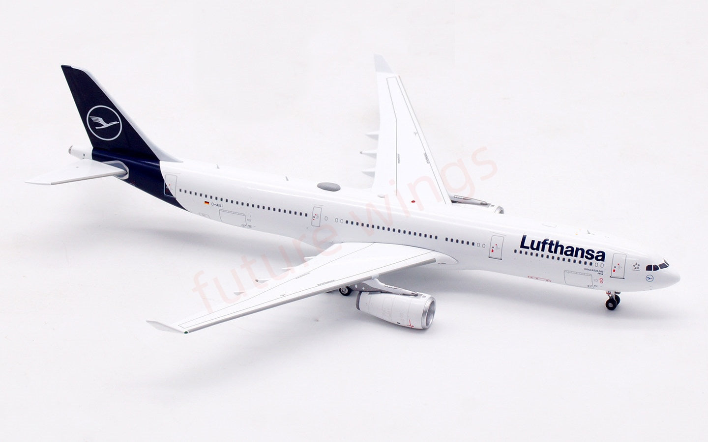 1:400 Aviation400 Lufthansa Airlines A330-300 D-AIKI Aircraft Model Free Tractor+Stand