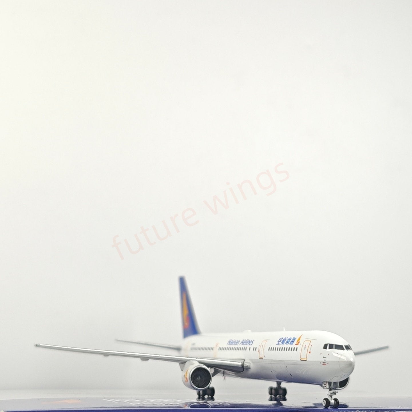 1:400 YQ Model Hainan Airlines B767-34PER B-2490 Aircraft Model+Free Tractor