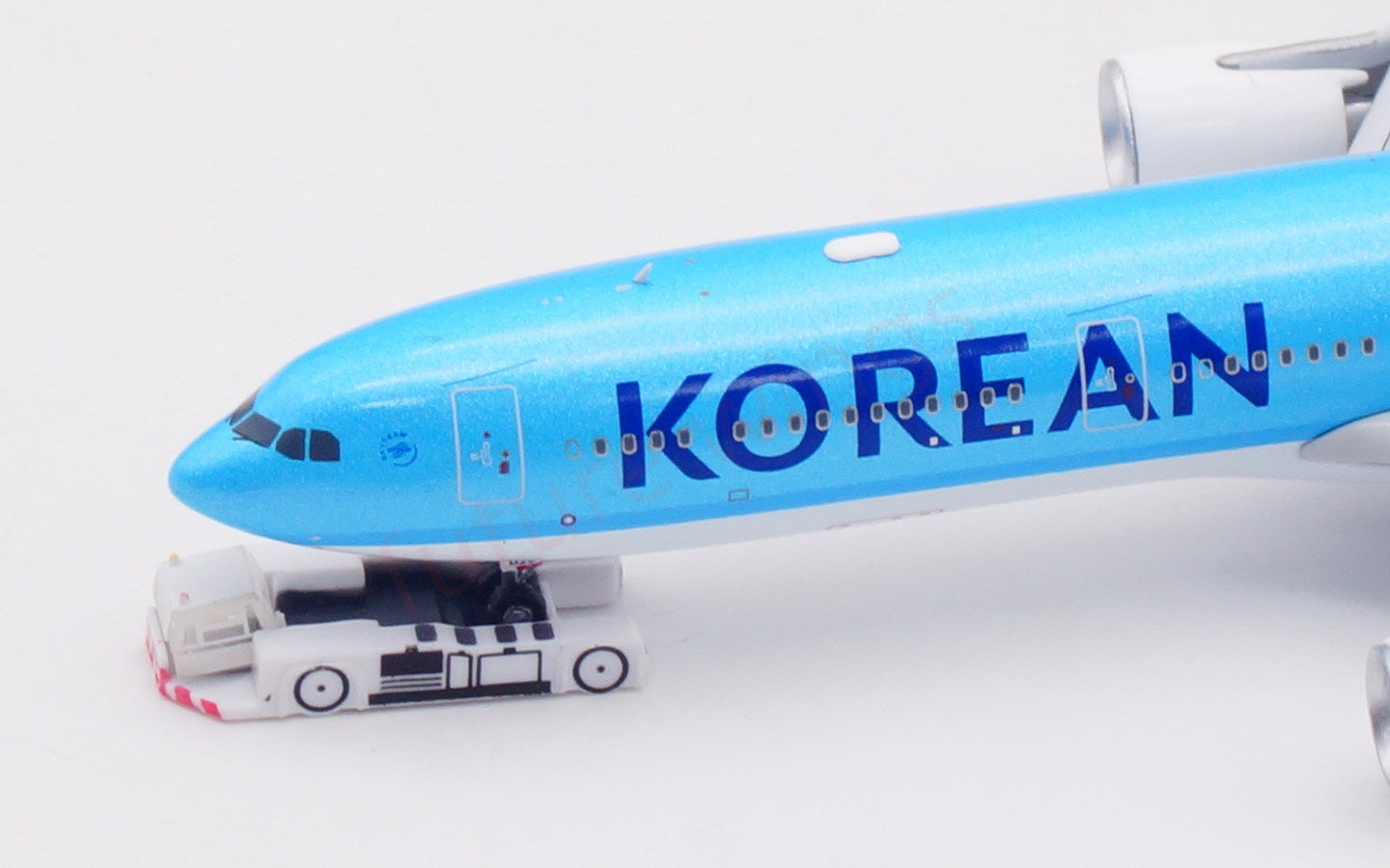 1:400 Aviation400 Korean Air A330-300 HL8025 Aircraft Model Free Tractor+Stand