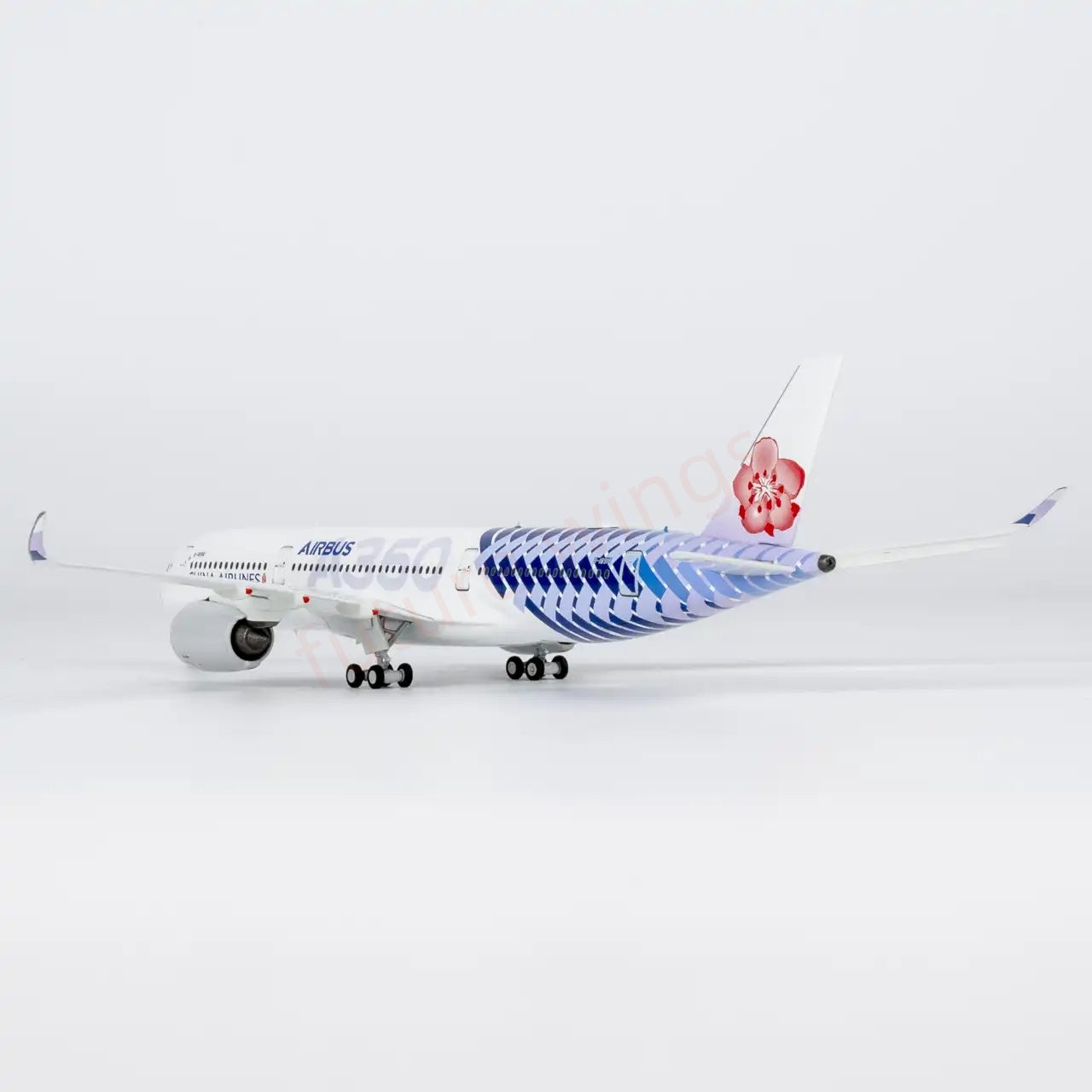 1:400 NG Models NG39116 China Airlines A350-900 B-18918 Aircraft Model+Free Tractor