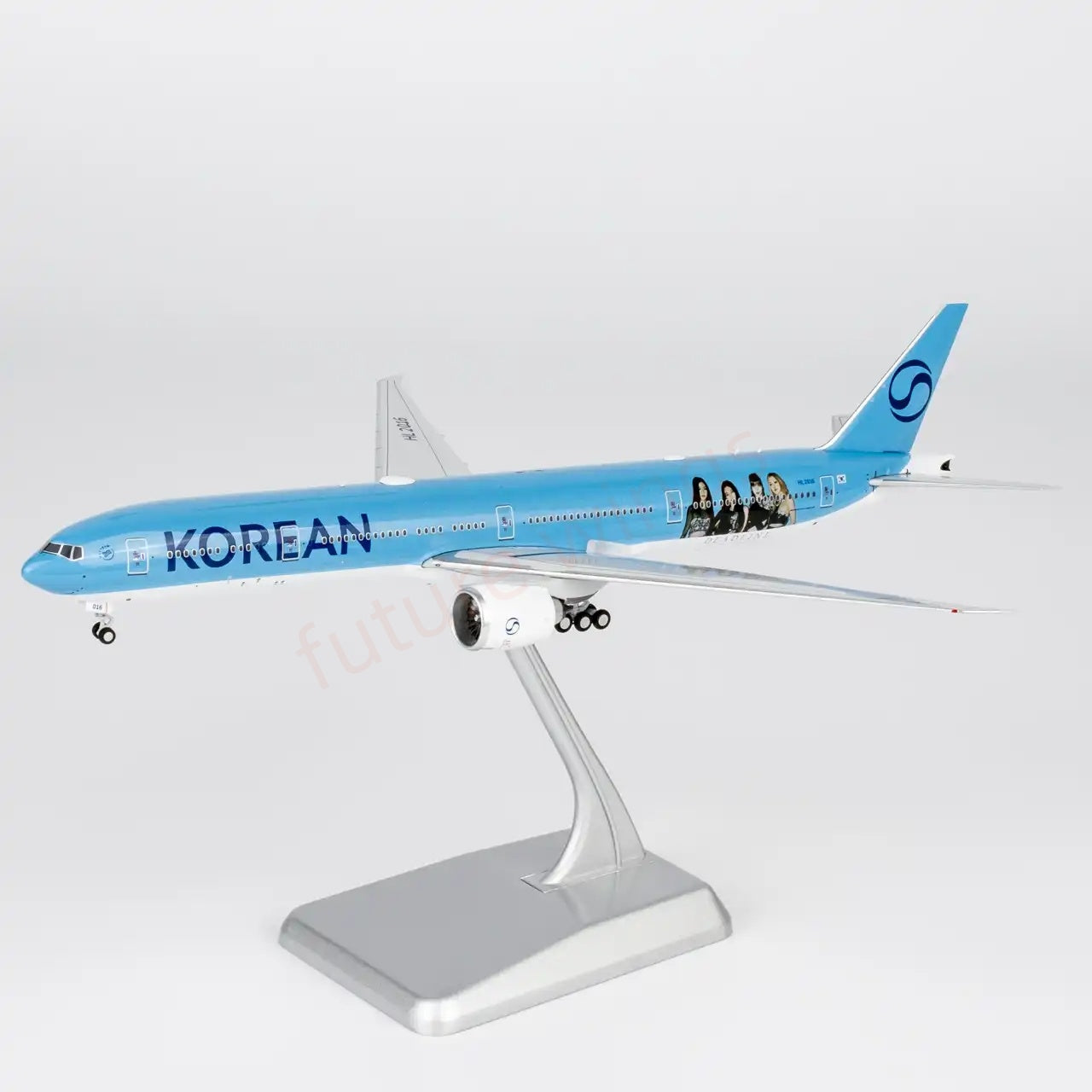1:400 NG Models NG73086 Korean Air B777-300ER HL2016 "BlackPink" "Luxury Package" Aircraft Model+Free Tractor