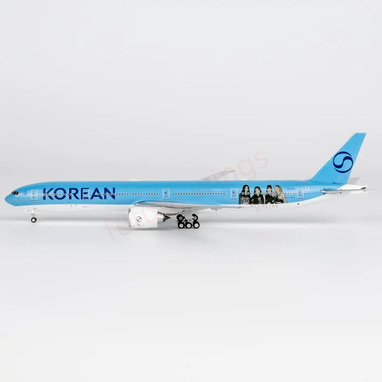 1:400 NG Models NG73086 Korean Air B777-300ER HL2016 "BlackPink" "Luxury Package" Aircraft Model+Free Tractor