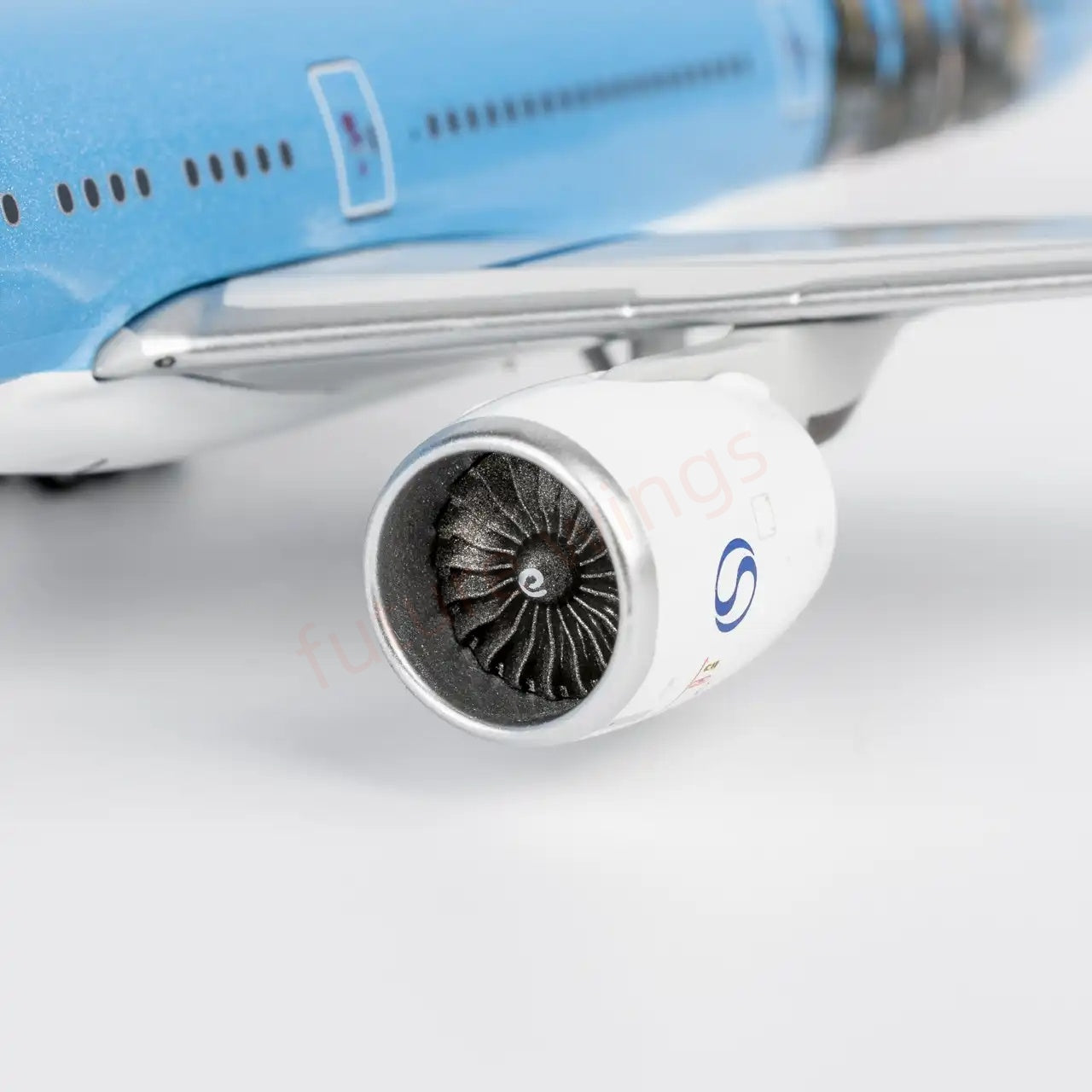 1:400 NG Models NG73086 Korean Air B777-300ER HL2016 "BlackPink" "Luxury Package" Aircraft Model+Free Tractor