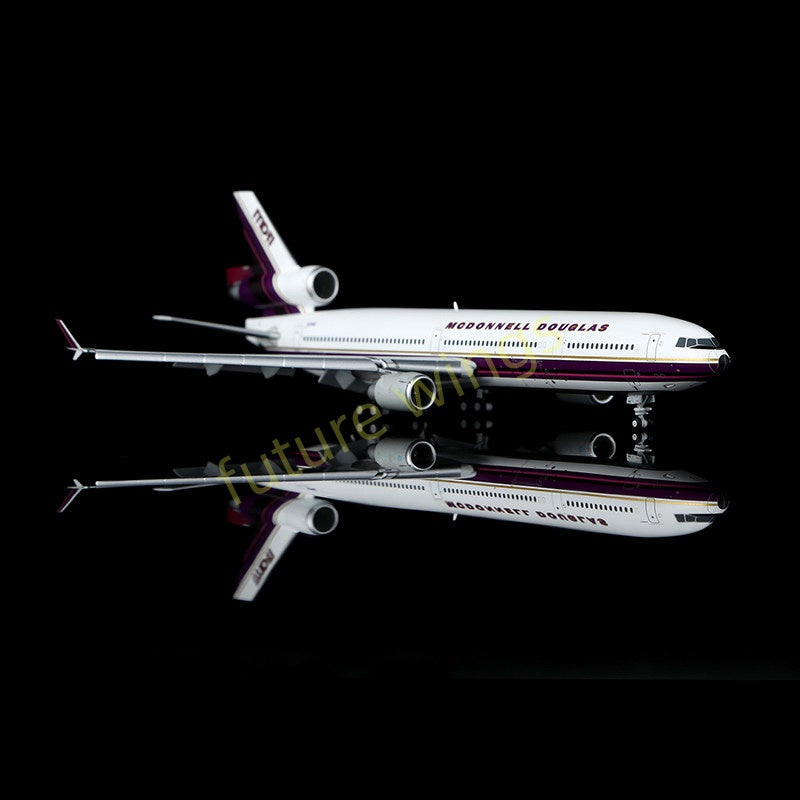 1:400 YY Wings McDonnell Douglas MD-11 N211MD Aircraft Model+Free Tractor