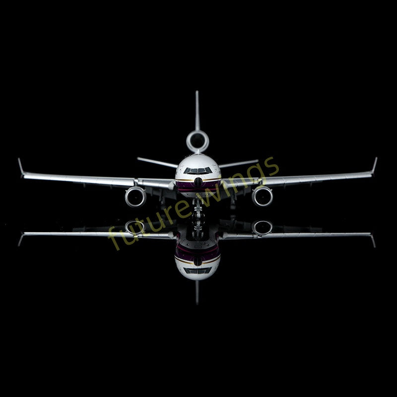 1:400 YY Wings McDonnell Douglas MD-11 N211MD Aircraft Model+Free Tractor