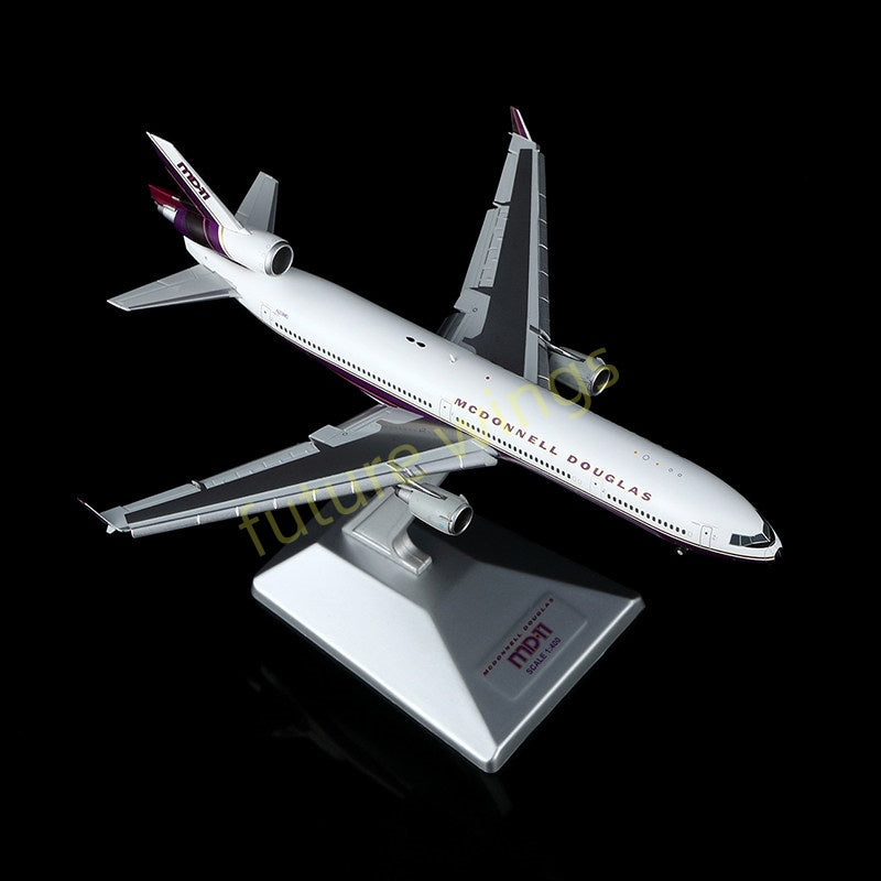 1:400 YY Wings McDonnell Douglas MD-11 N211MD Aircraft Model+Free Tractor