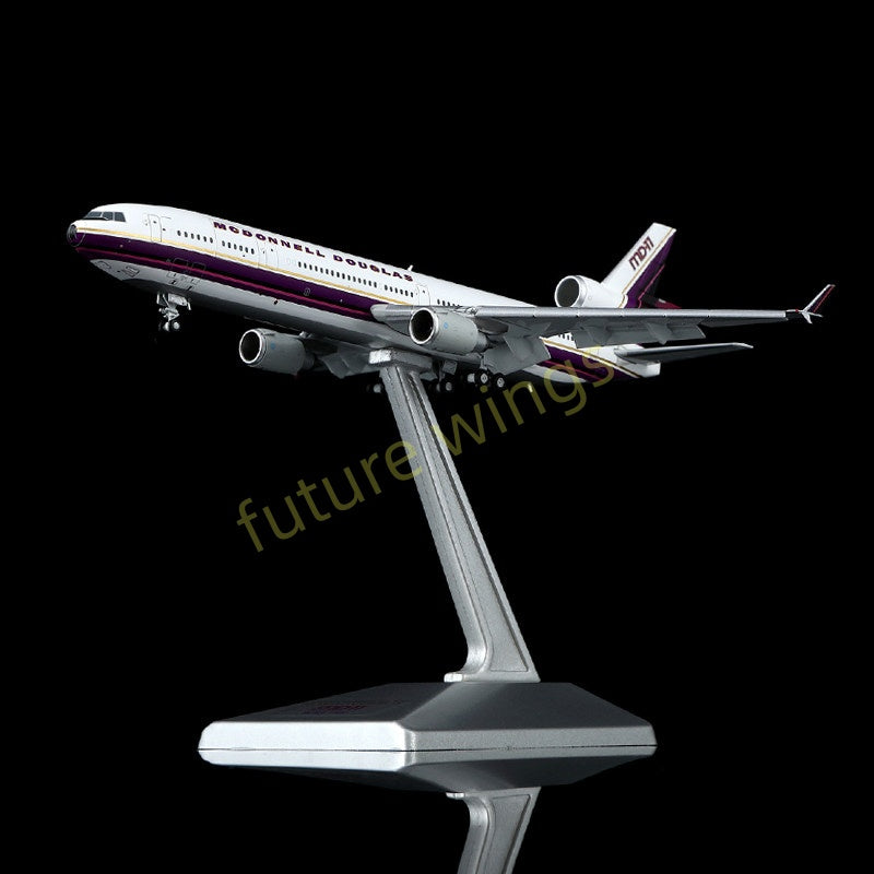 1:400 YY Wings McDonnell Douglas MD-11 N211MD Aircraft Model+Free Tractor