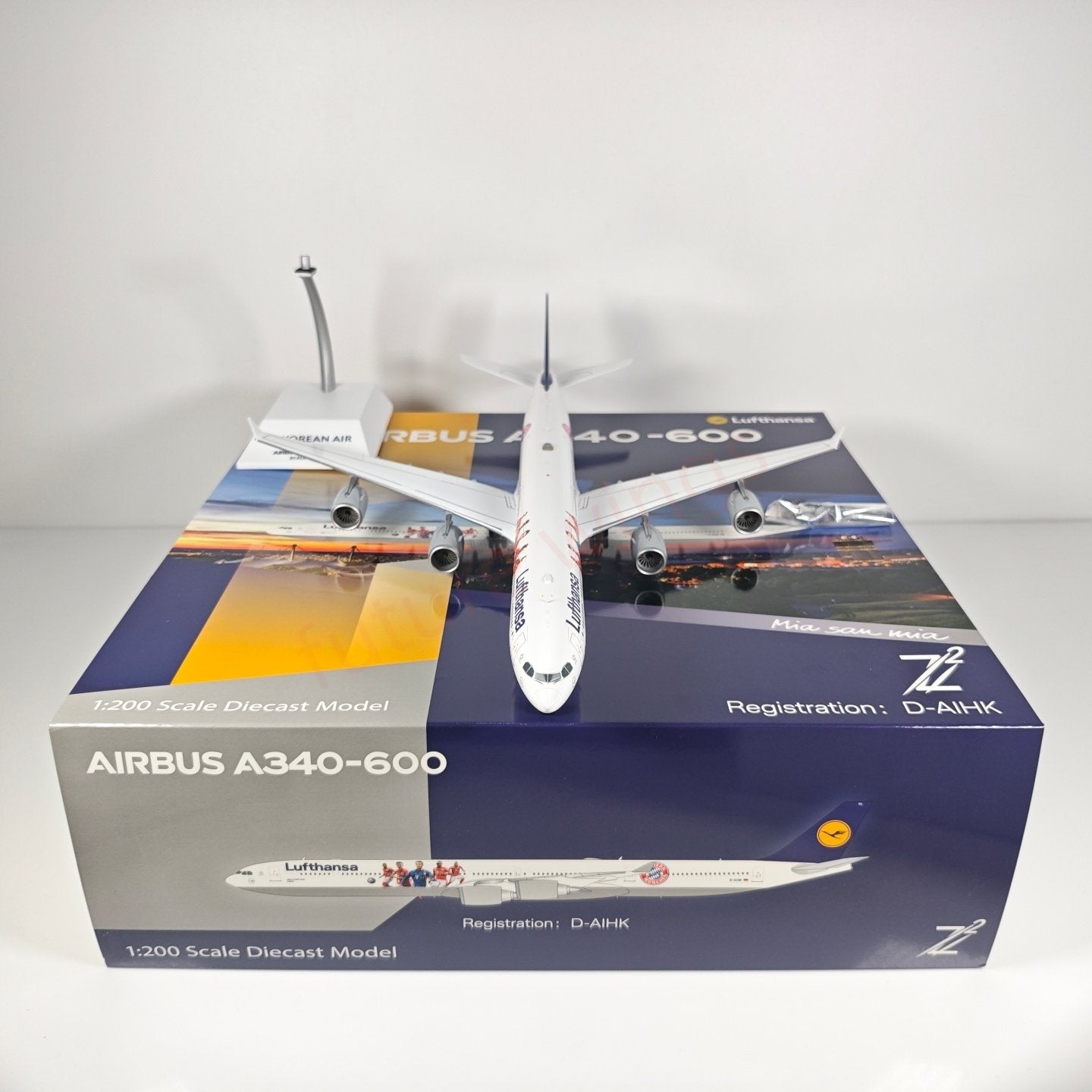 1:200 Z² Model(JC Wings) Lufthansa Airlines A340-600 D-AIHK “Bayern Munich”Diecast Aircraft Model With Stand