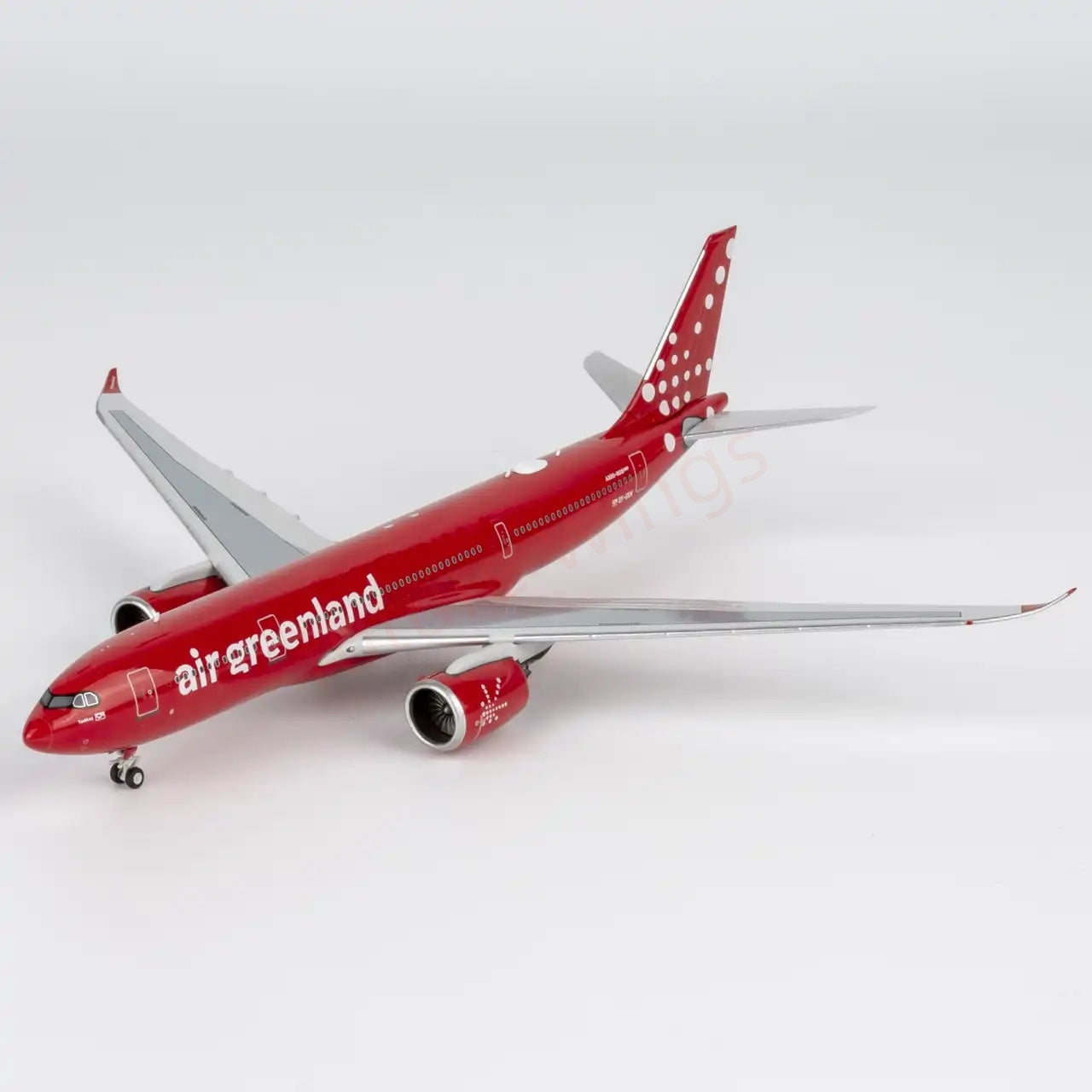 1:400 NG Models NG67004 Air Greenland A330-800neo OY-GKN Aircraft Model+Free Tractor