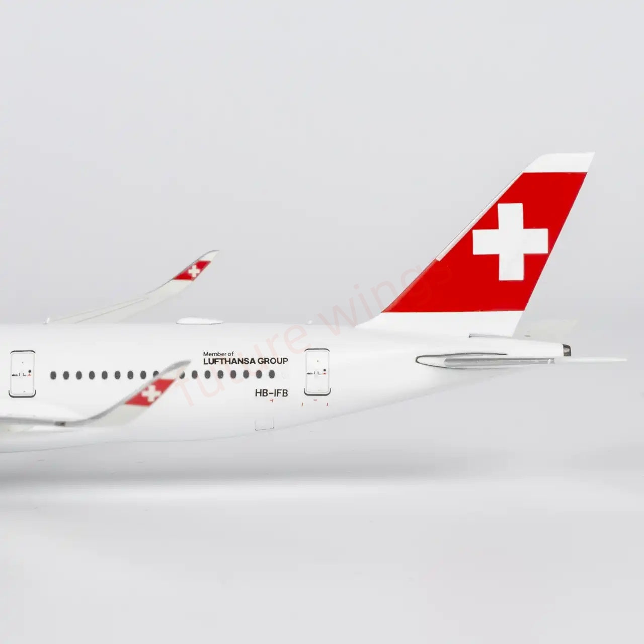 1:400 NG Models NG39125 Swiss A350-900 HB-IFB  "Luxury Package"Aircraft Model+Free Tractor