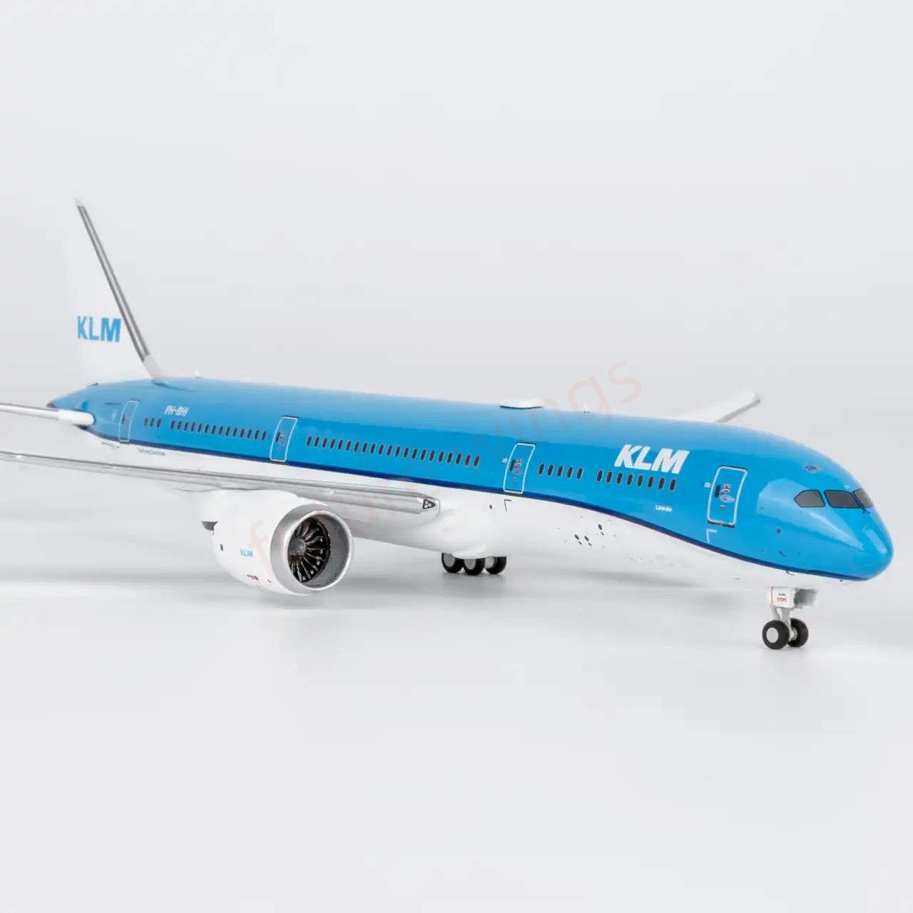 1:400 NG Models NG55150 KLM B787-9 PH-BHI Aircraft Model+Free Tractor