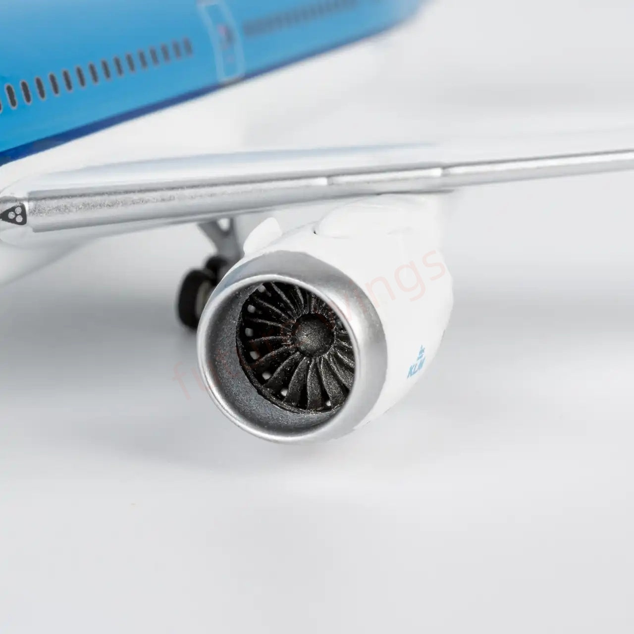 1:400 NG Models NG55149 KLM B787-9 PH-BHE Aircraft Model+Free Tractor