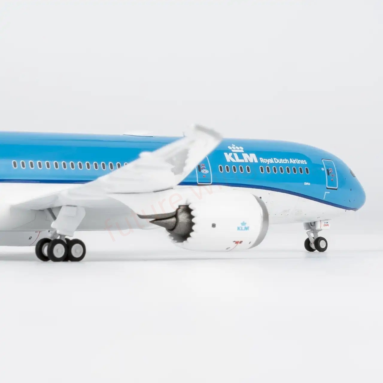 1:400 NG Models NG55149 KLM B787-9 PH-BHE Aircraft Model+Free Tractor