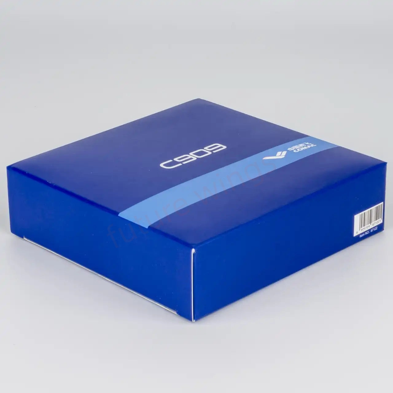 1:400 NG Models NG87122 COMAC C909 Aircraft Model+Free Tractor