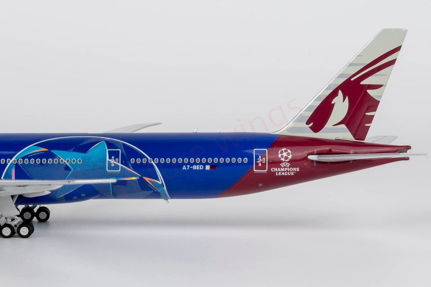1:400 NG Models NG73084 Qatar Airways B777-300ER A7-BED Aircraft Model+Free Tractor